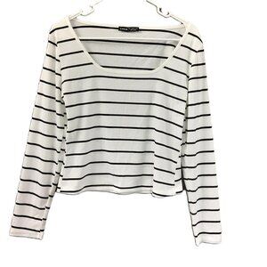 Shein Womans Pullover Blouse Size LARGE Long Sleeve Midriff Crop Top Black/White